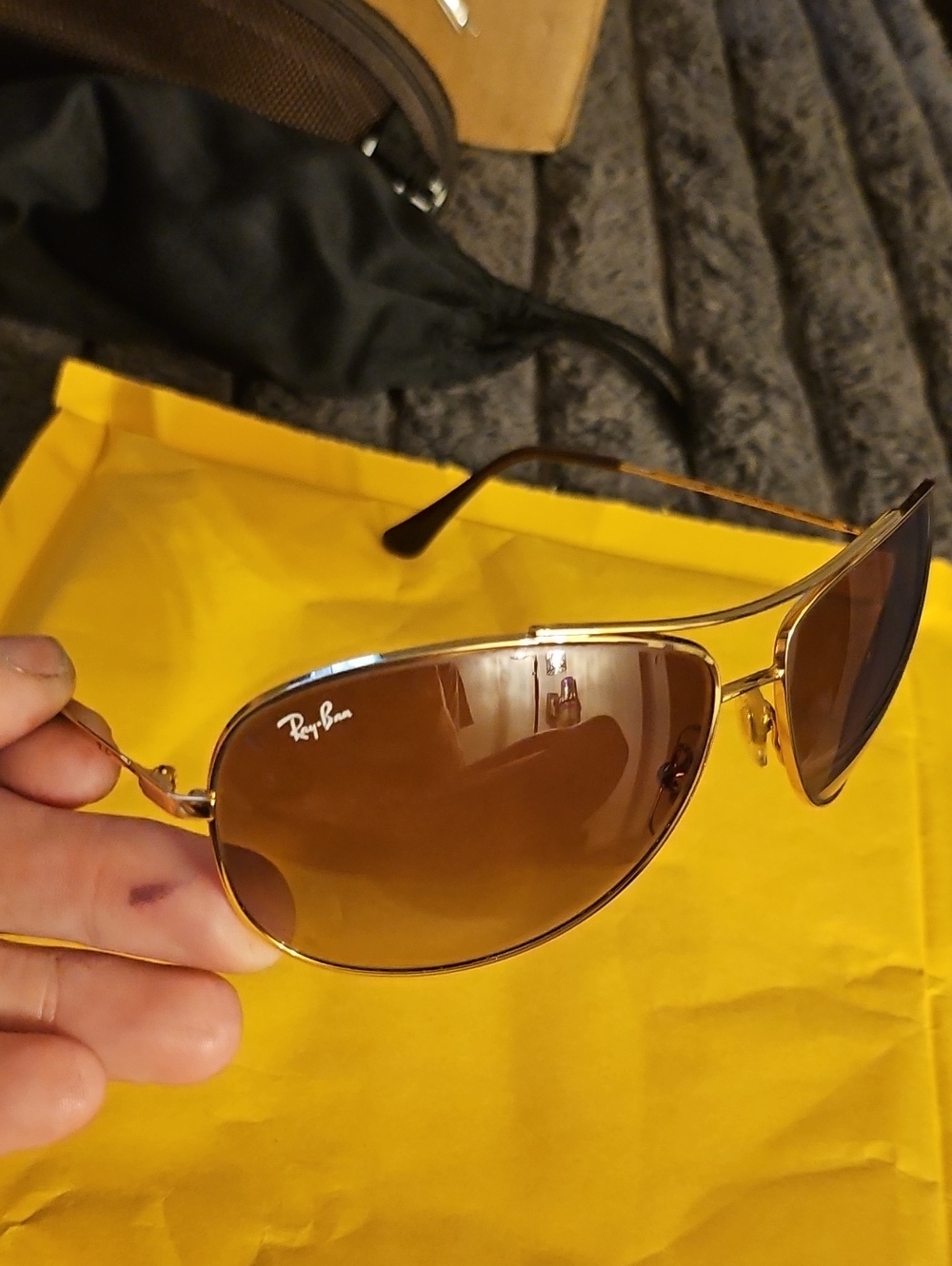 RAY-BAN!!  RB3293 Aviator Sunglasses featuring an Arista gold frame NEW DEADSTOC